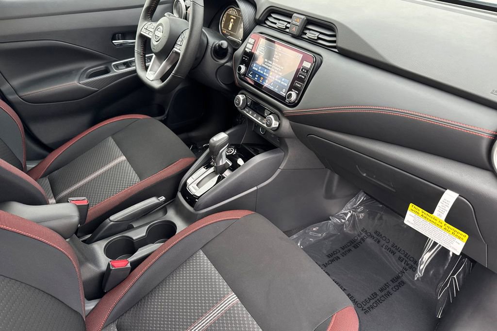 New 2025 Nissan Versa SR w/ Trunk Package image 12