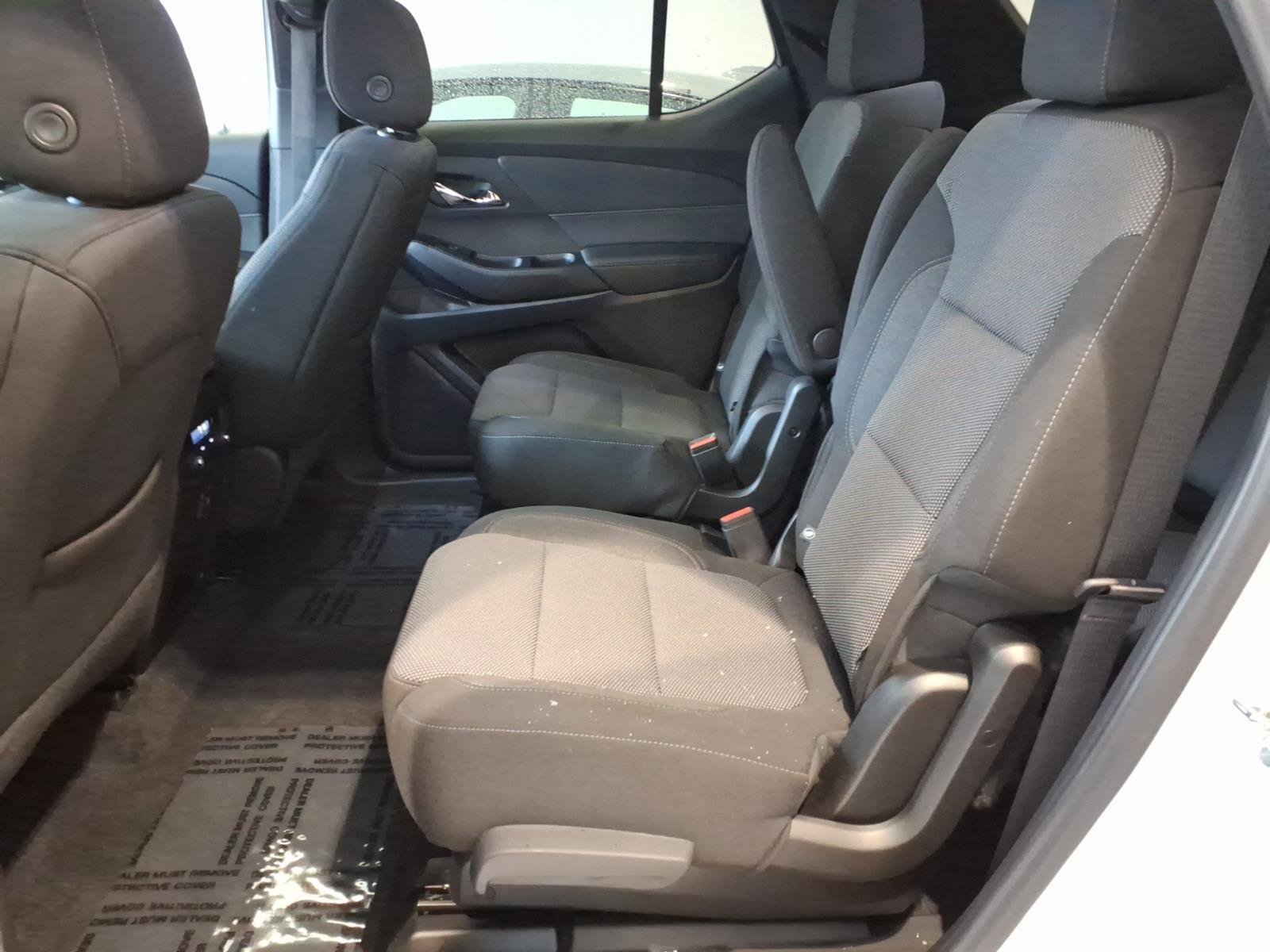 Used 2023 Chevrolet Traverse LT image 6