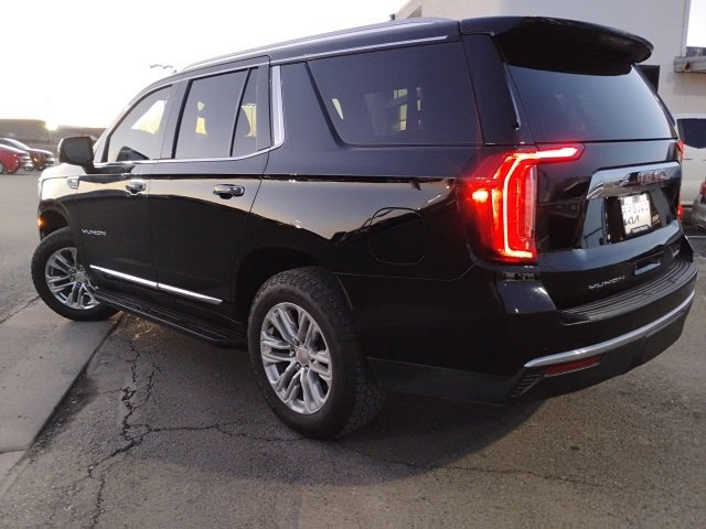 Used 2022 GMC Yukon SLT w/ SLT Luxury Package image 3