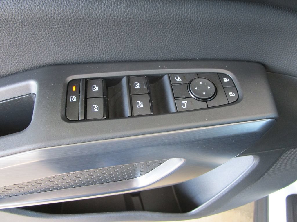 Used 2024 Nissan Pathfinder Rock Creek AWD/4WD image 25