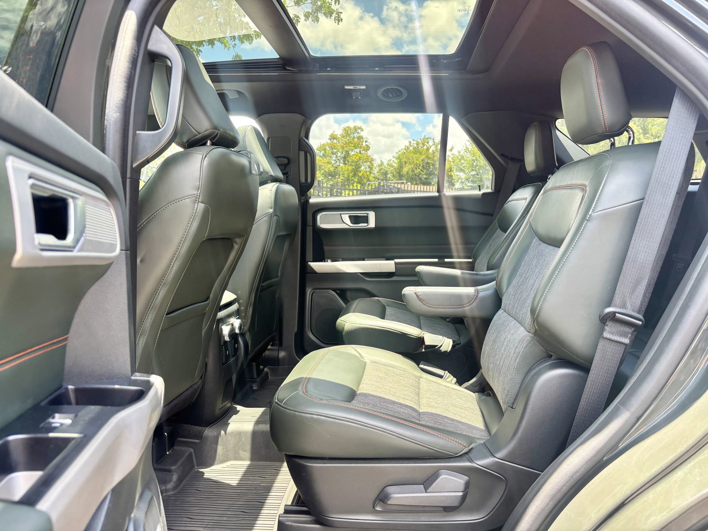 Used 2022 Ford Explorer Timberline w/ Timberline Technology Package AWD/4WD image 27
