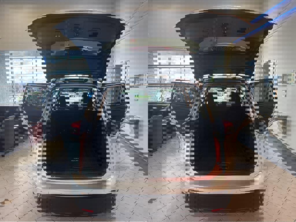 Used 2024 Nissan Rogue SV image 11