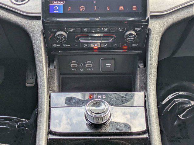 Certified 2022 Jeep Grand Cherokee Limited w/ Luxury Tech Group II RWD image 20