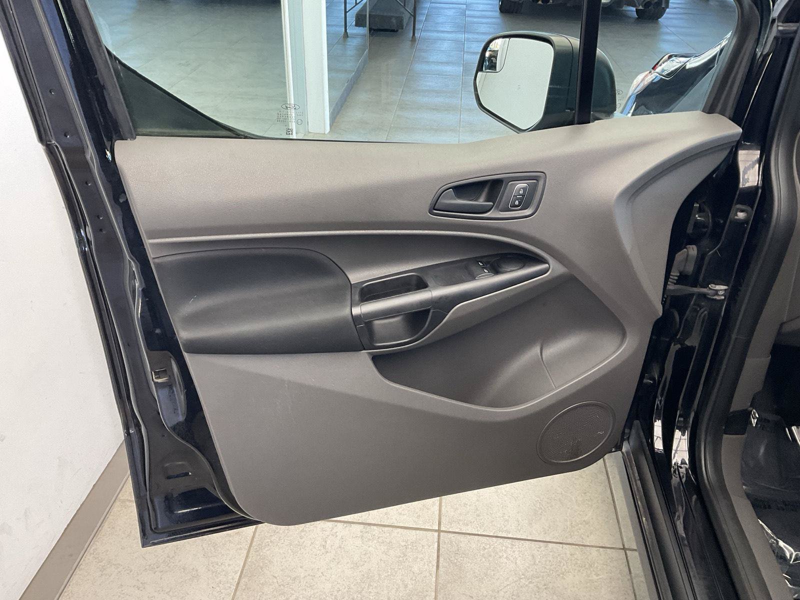 Used 2019 Ford Transit Connect XL FWD image 9