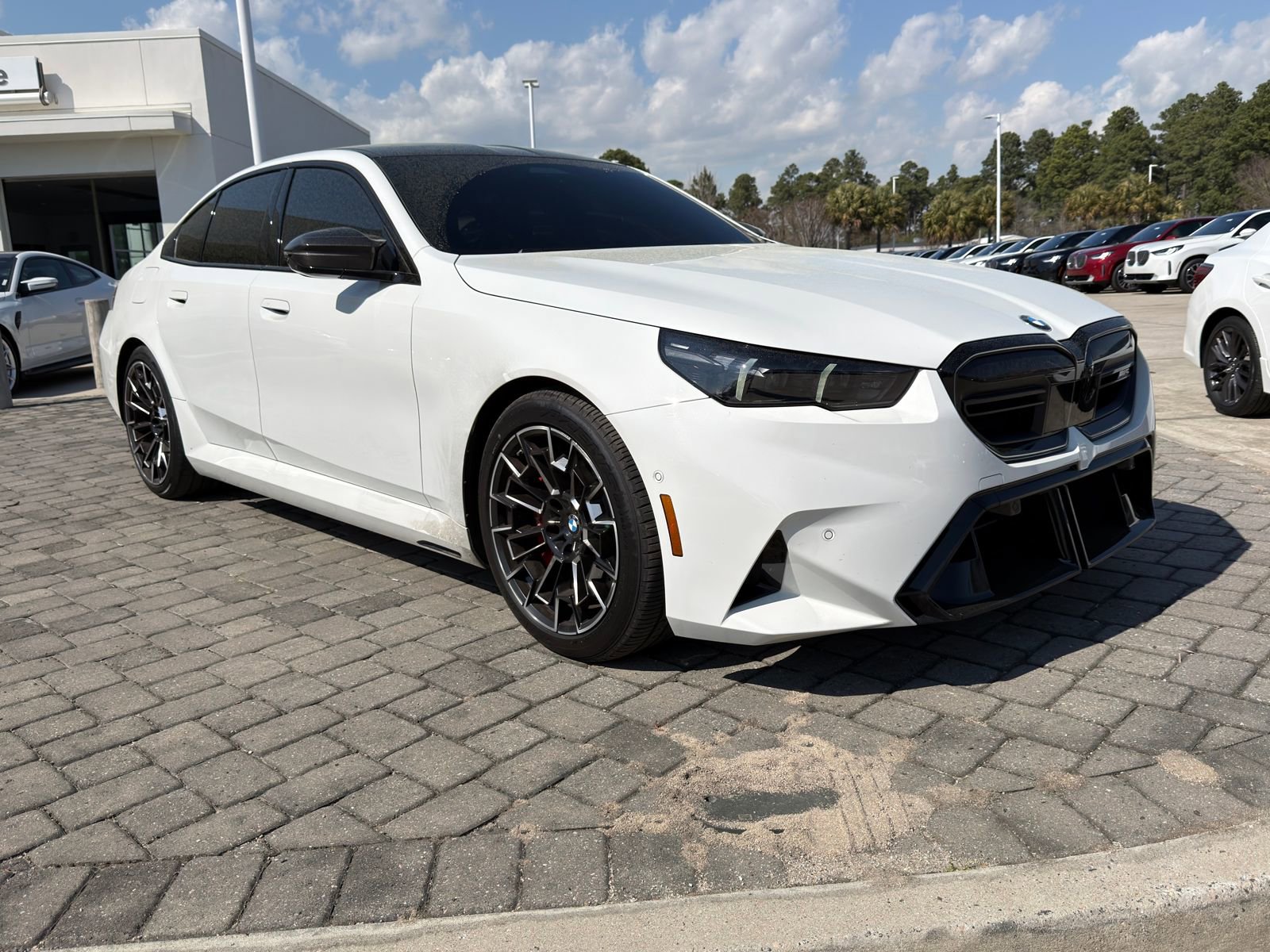 Used 2025 BMW M5 w/ Carbon Package AWD/4WD image 7