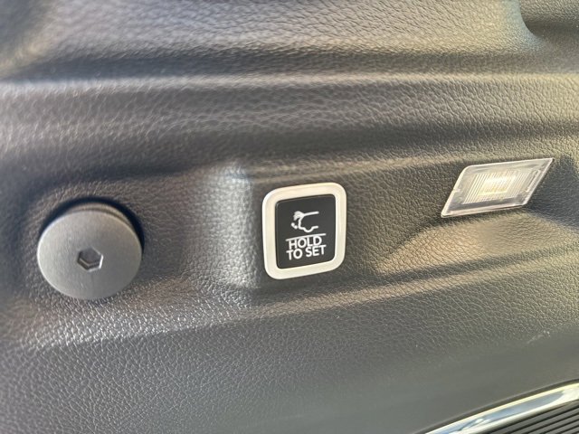 Used 2021 Jeep Grand Cherokee L Limited w/ MOPAR Finishing Package image 16