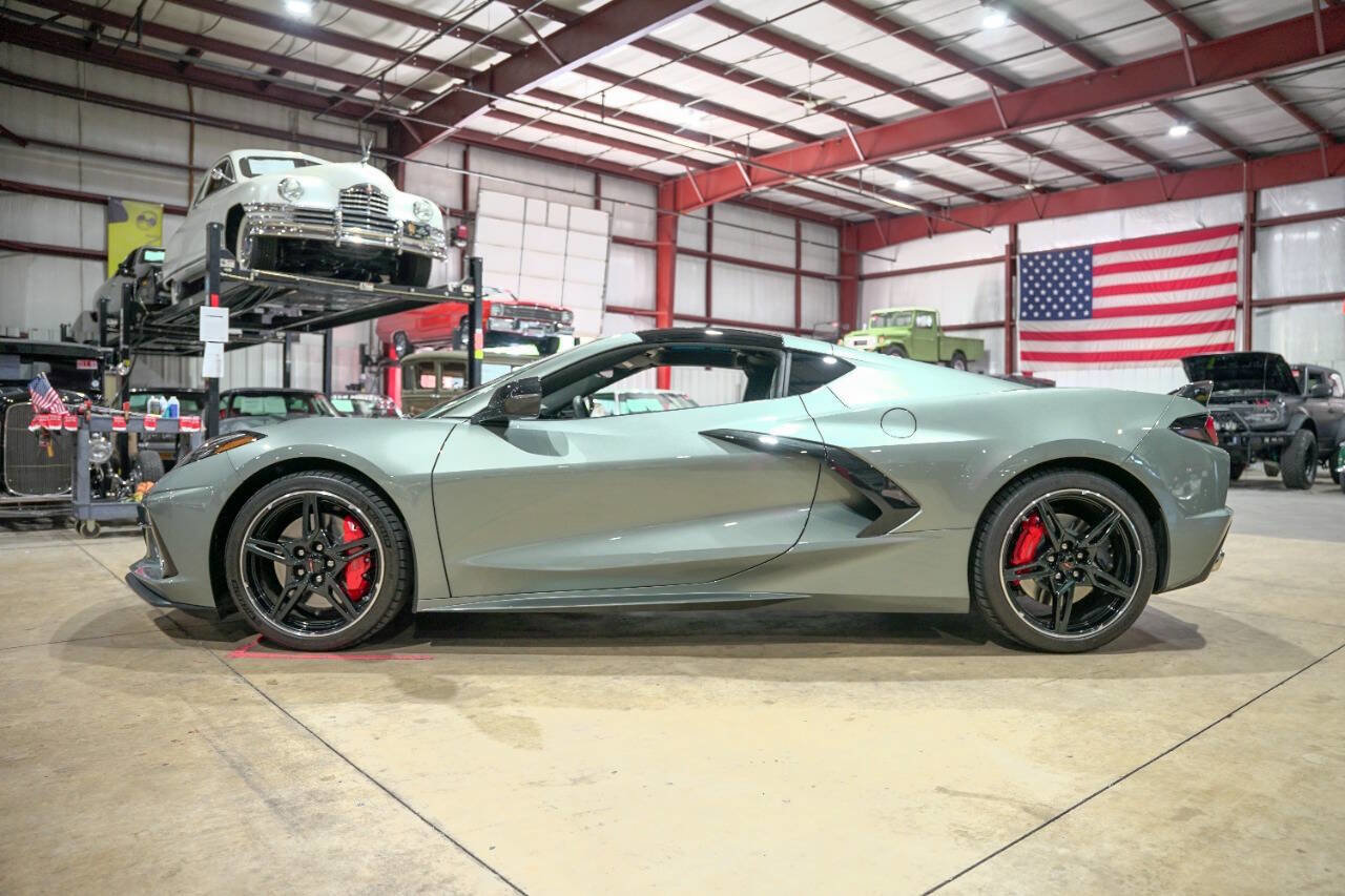 Used 2024 Chevrolet Corvette Stingray Preferred Cpe w/ Z51 Performance Package image 4