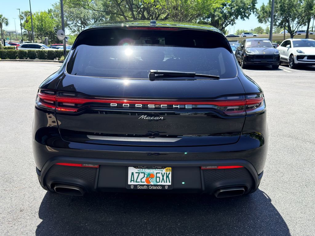 Certified 2023 Porsche Macan AWD/4WD image 7