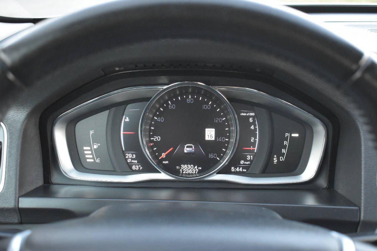 Used 2016 Volvo S60 T5 Inscription Platinum FWD image 25
