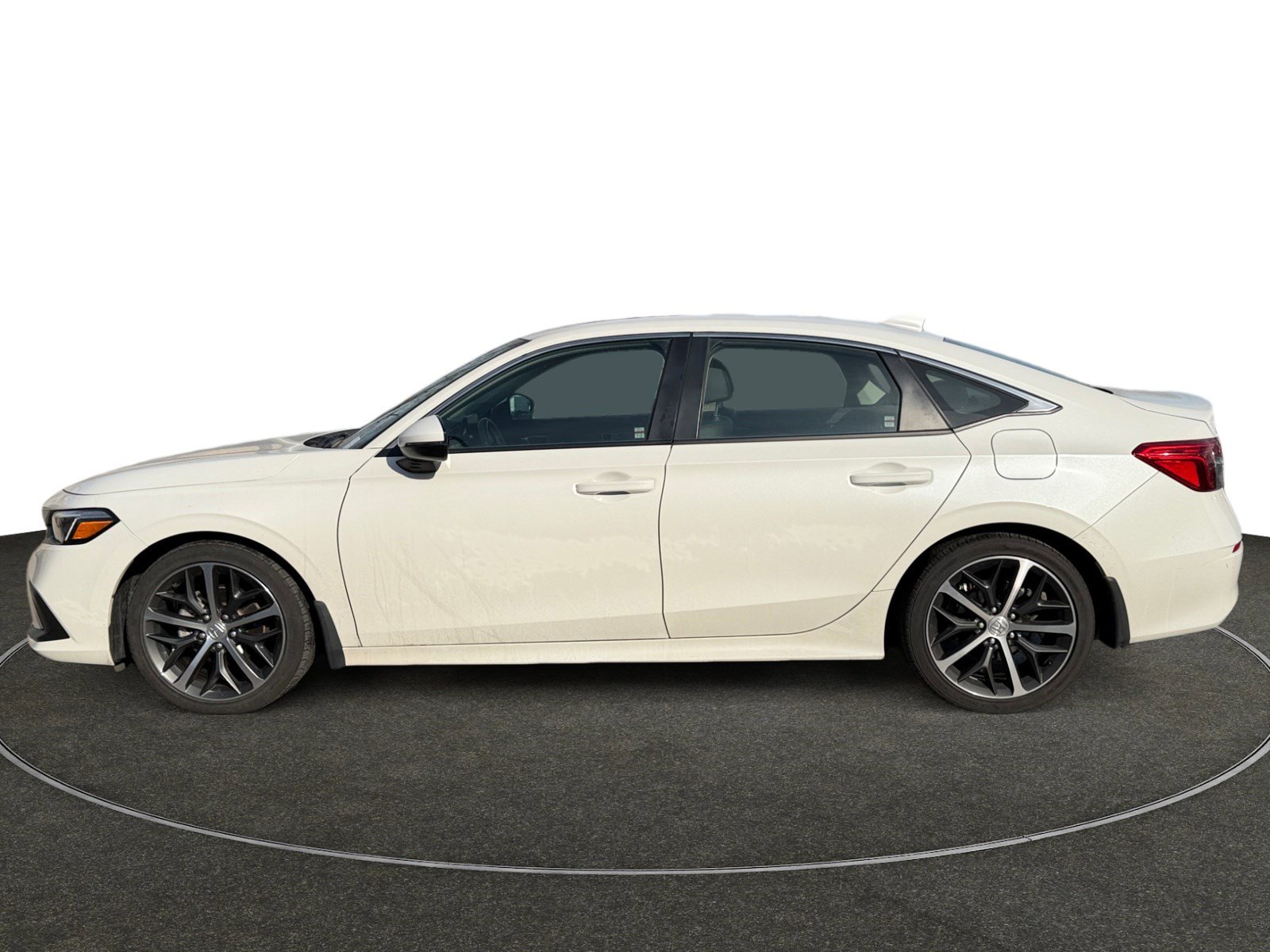 Used 2024 Honda Civic Touring image 2