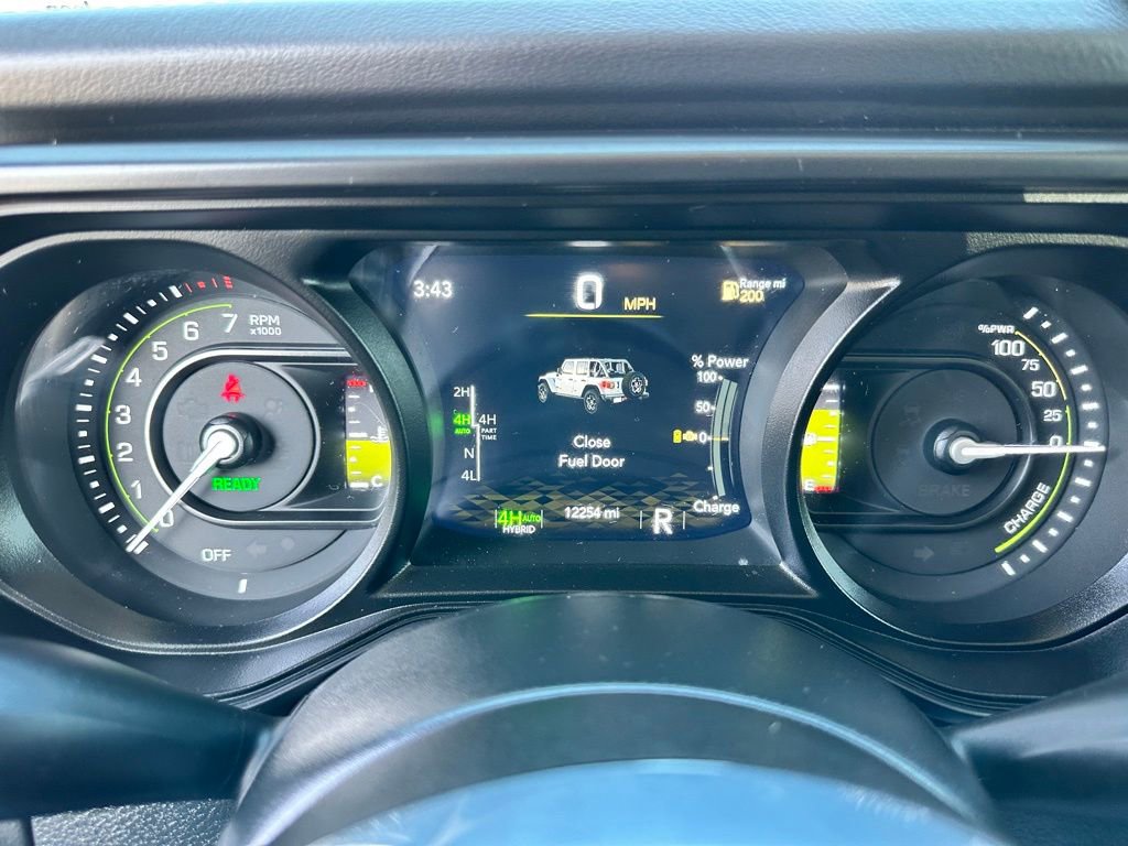 Used 2025 Jeep Wrangler Unlimited Sahara image 26