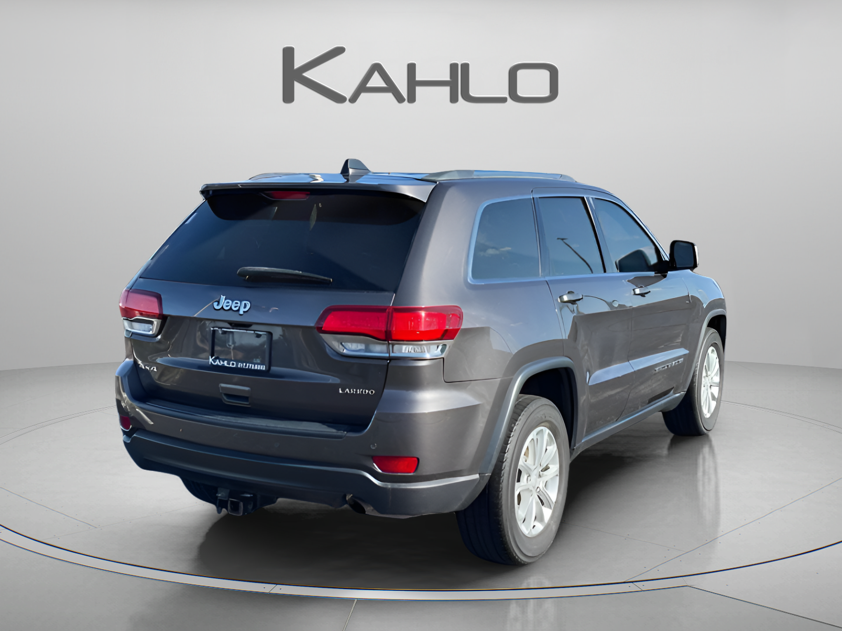 Used 2021 Jeep Grand Cherokee Laredo w/ Security & Convenience Group AWD/4WD image 4