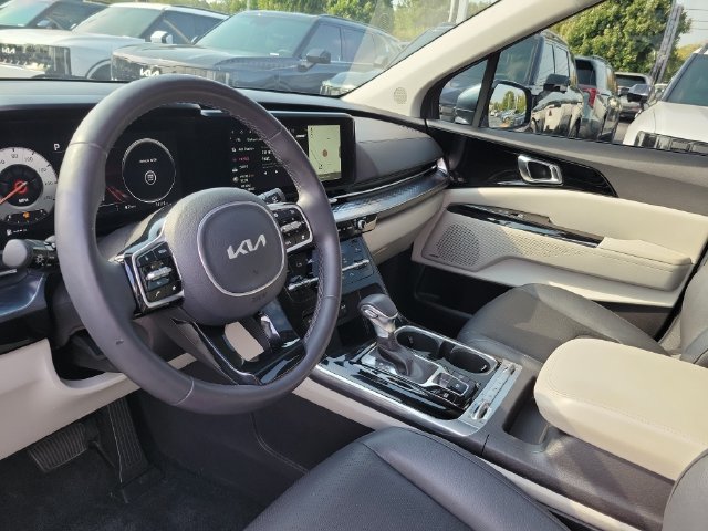 Used 2024 Kia Carnival SX Prestige FWD image 12