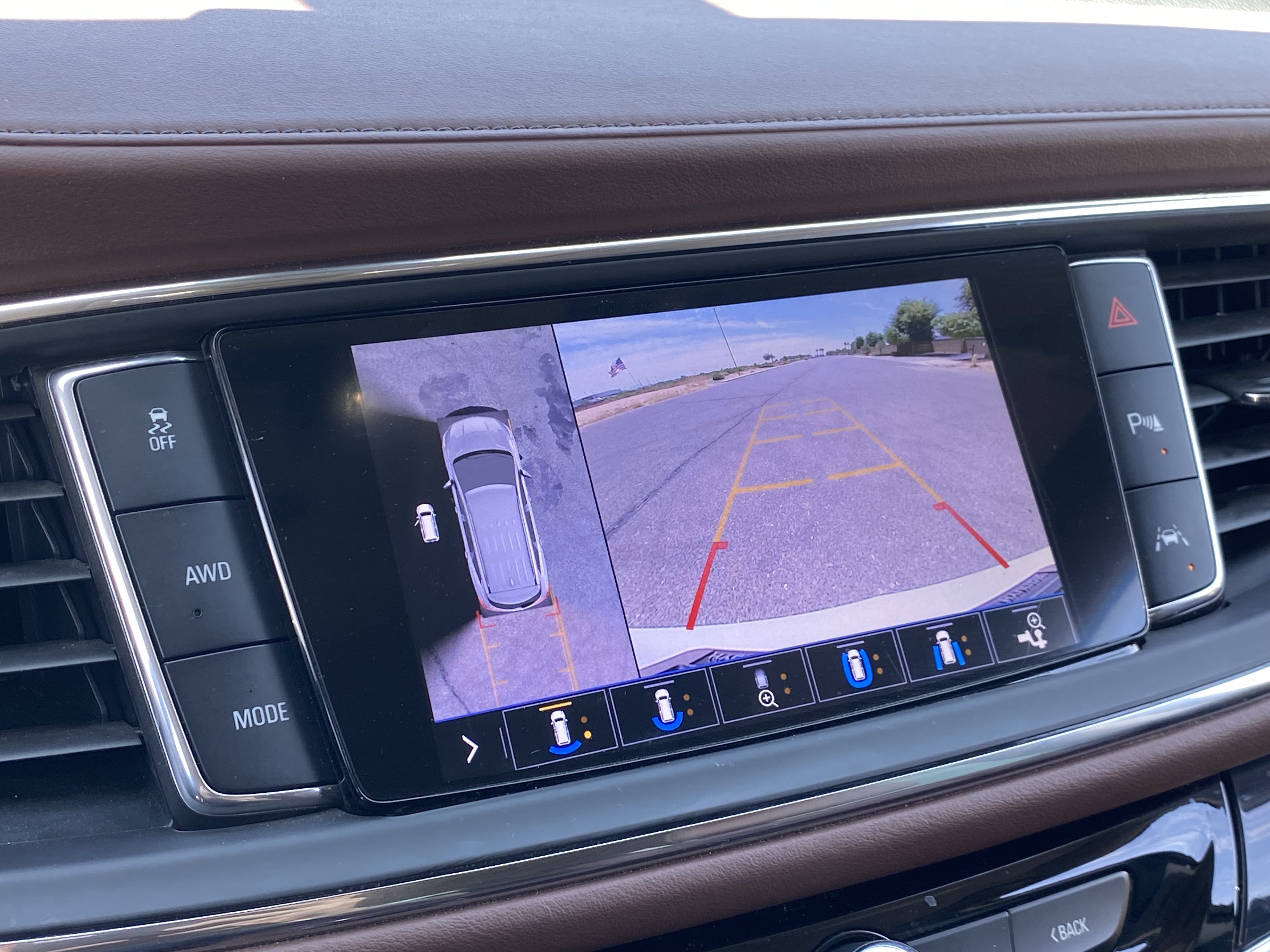 Used 2020 Buick Enclave Avenir w/ Avenir Technology Package AWD/4WD image 24