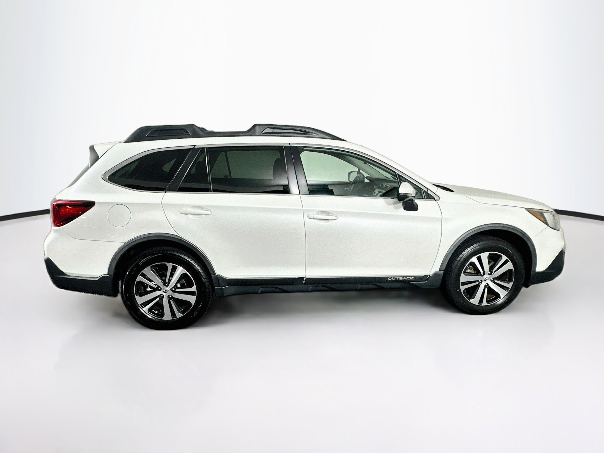 Used 2019 Subaru Outback 2.5i Limited AWD/4WD image 10