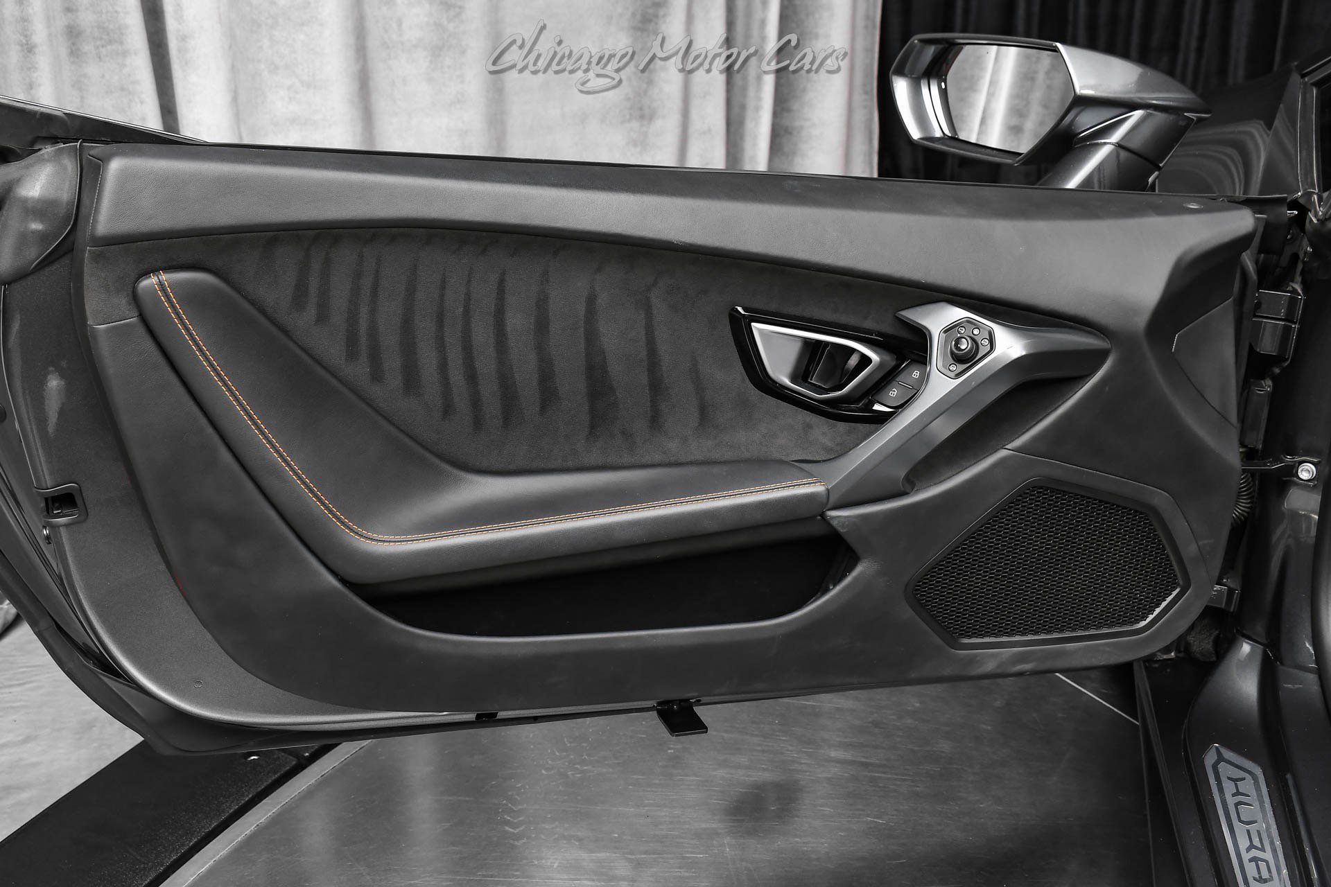 Used 2019 Lamborghini Huracan LP 580-2 RWD image 24