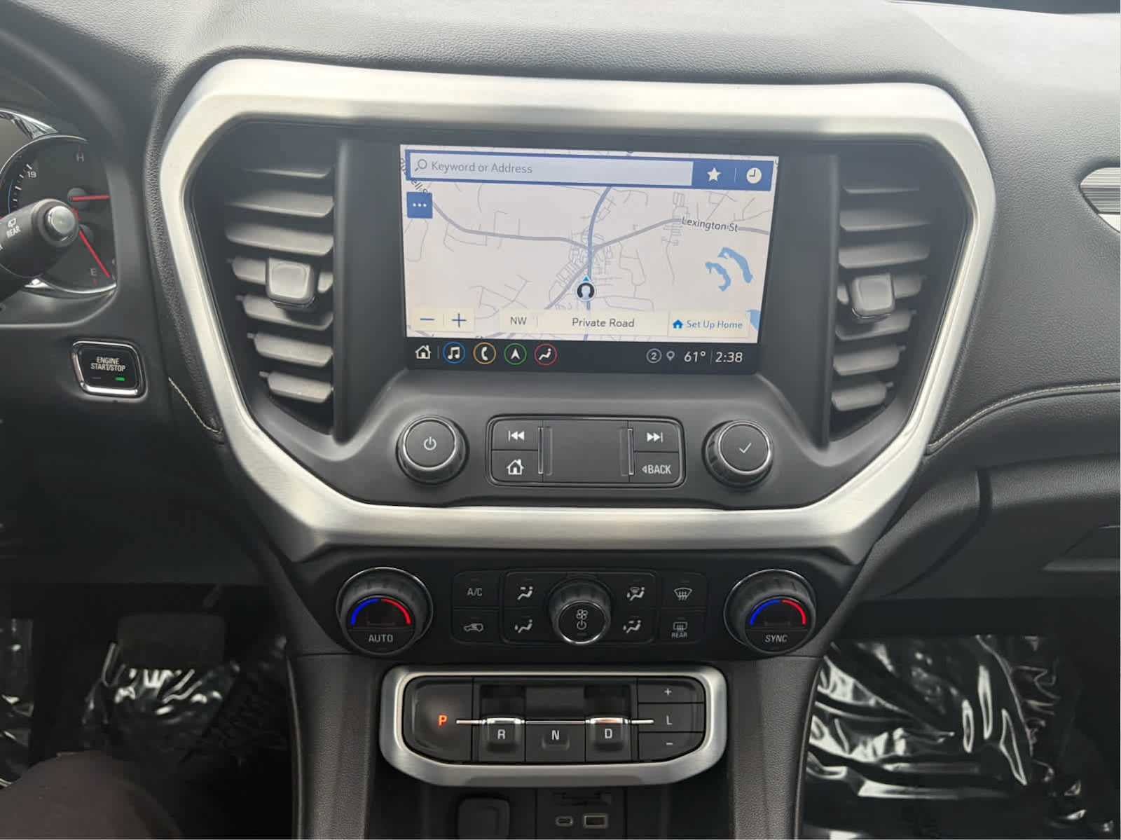 Used 2021 GMC Acadia SLT w/ Technology Package AWD/4WD image 17
