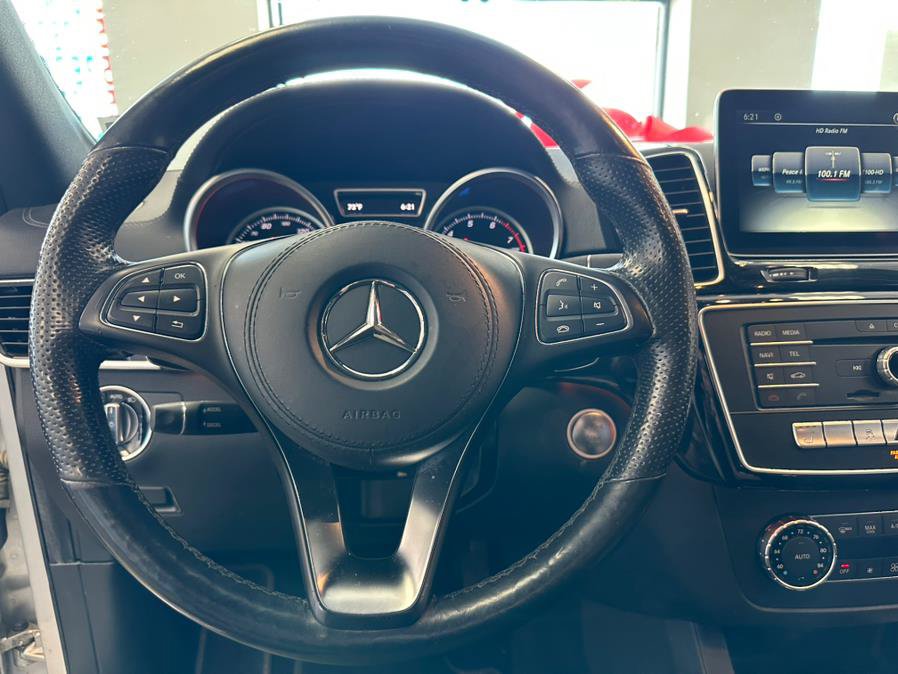 Used 2017 Mercedes-Benz GLS 450 4MATIC image 25