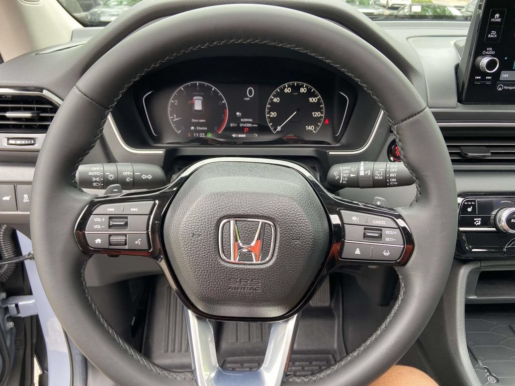 Used 2025 Honda Pilot Touring image 36