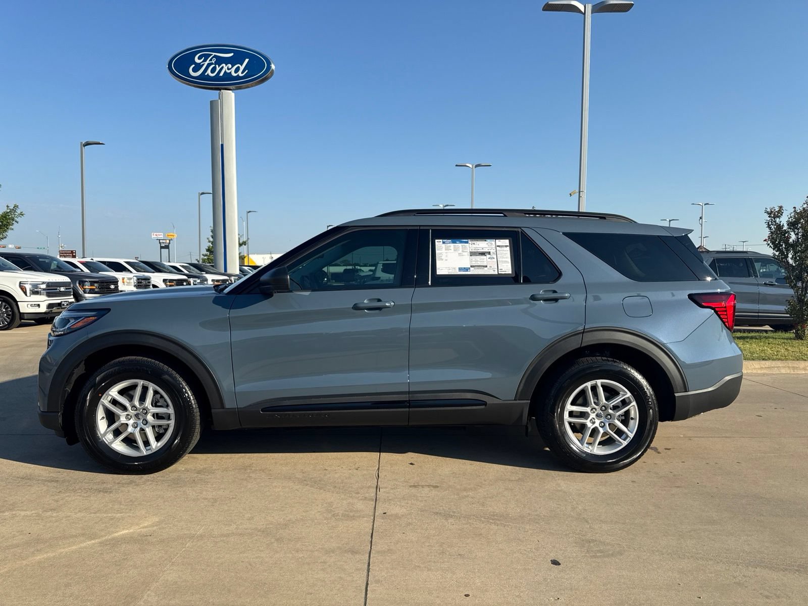 New 2026 Ford Explorer Active w/ Active Comfort Package RWD image 2