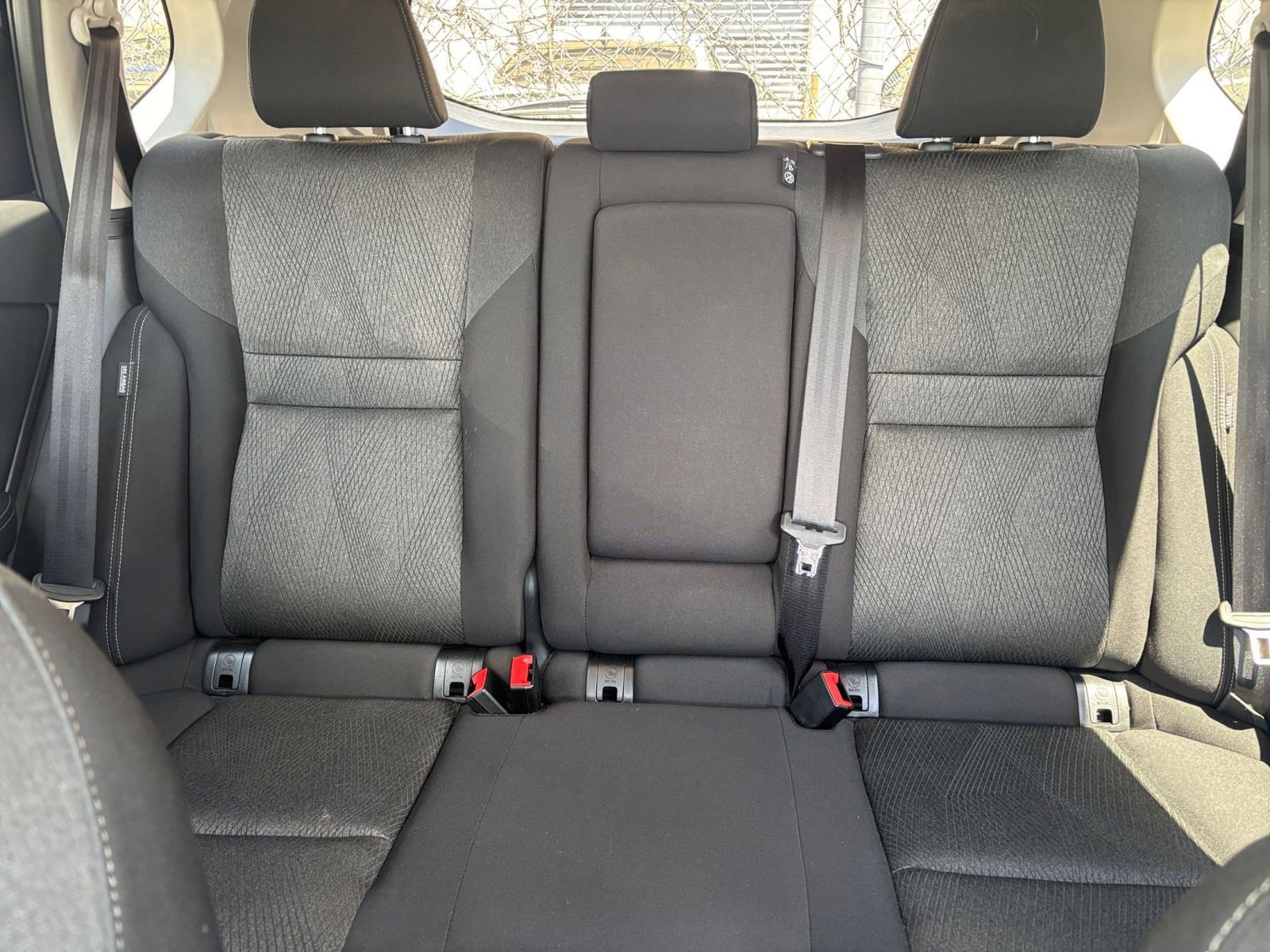 Used 2025 Nissan Rogue SV FWD image 39