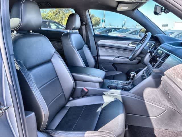 Used 2021 Volkswagen Atlas Cross Sport SE FWD image 22