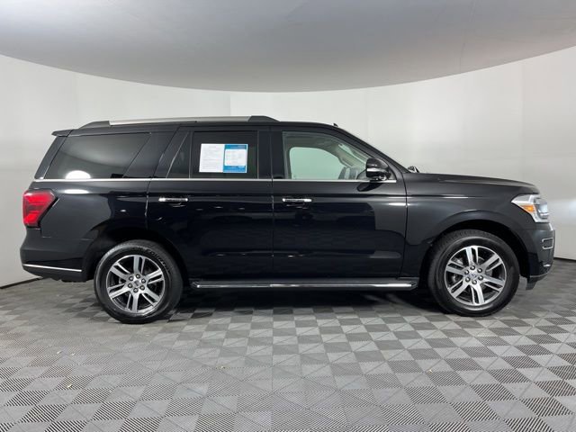 Used 2023 Ford Expedition Limited image 11