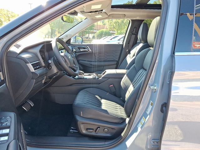 New 2025 Mitsubishi Outlander SEL image 6