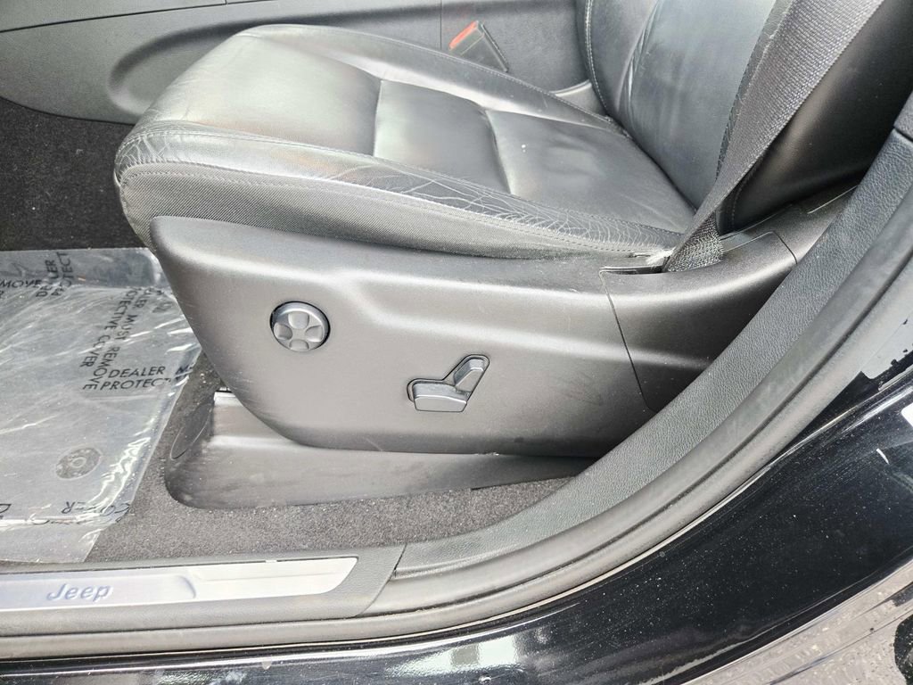 Used 2019 Jeep Grand Cherokee Limited image 39