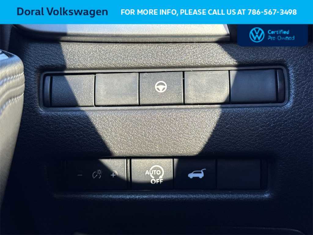 Used 2024 Nissan Rogue SV image 16