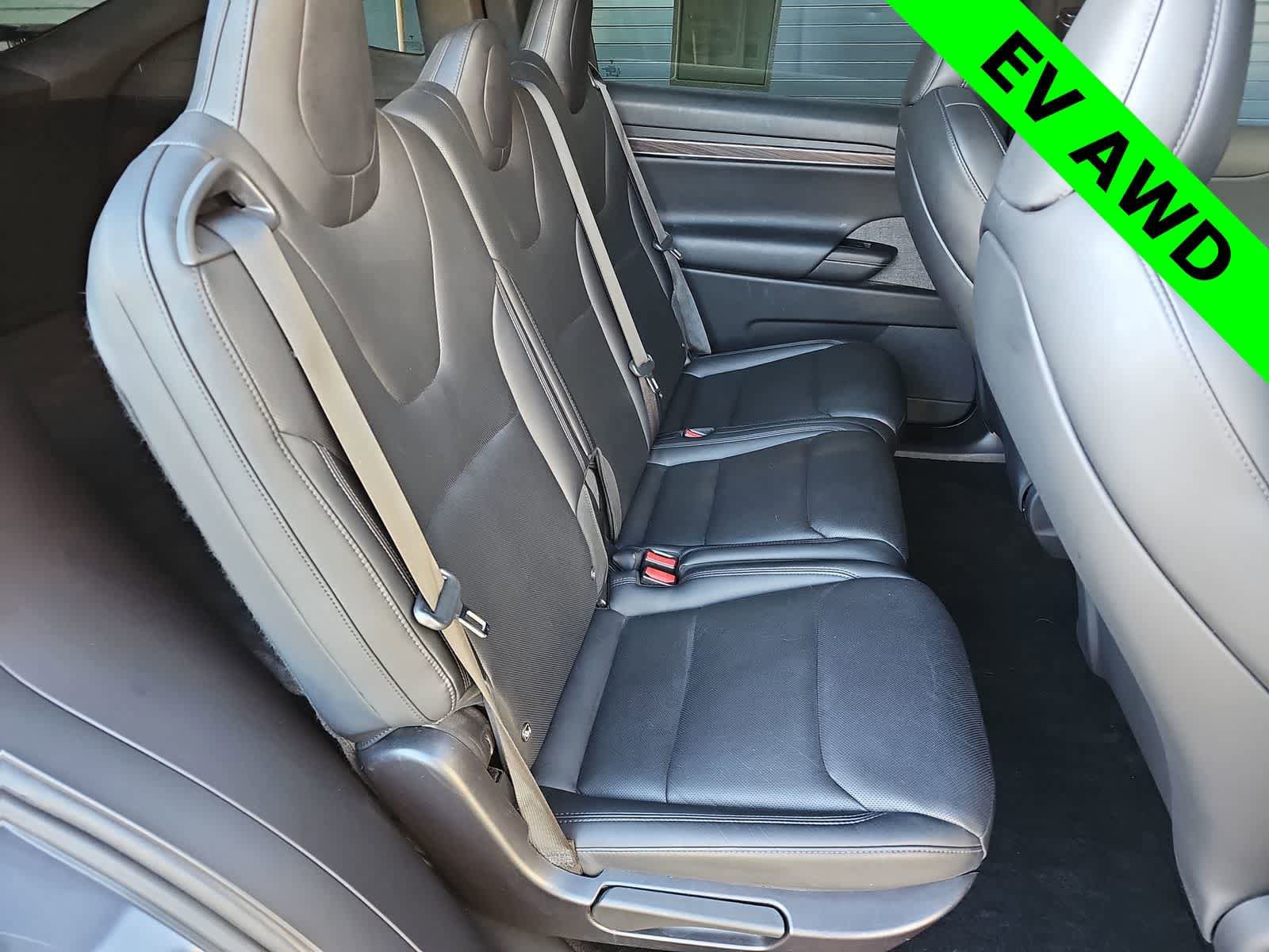 Used 2023 Tesla Model X image 17