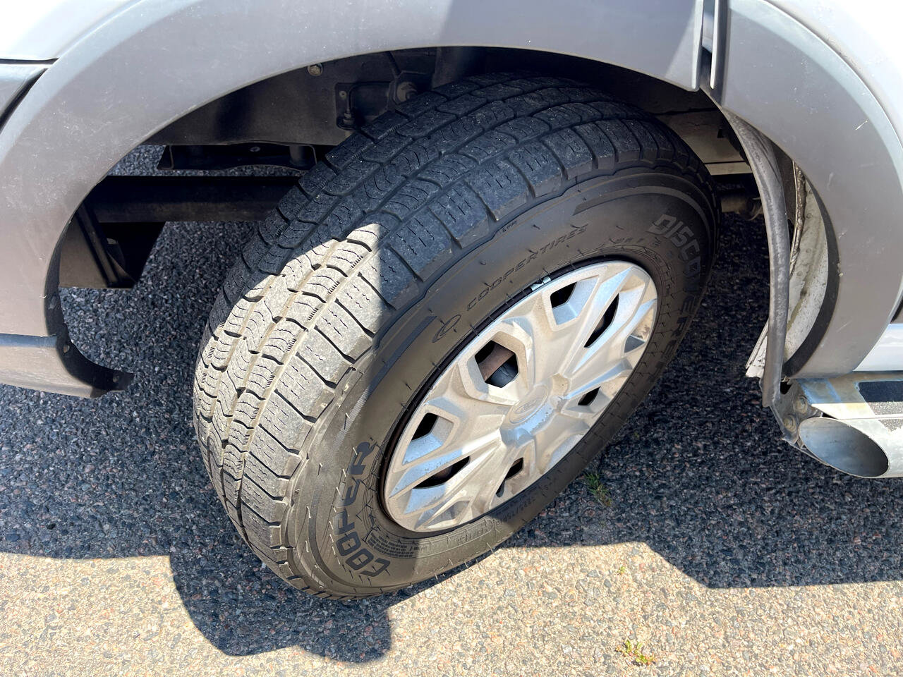 Used 2015 Ford Transit 250 130 Low Roof w/ Exterior Upgrade Package image 27