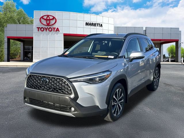 Used 2024 Toyota Corolla Cross XLE w/ Convenience Package image 28