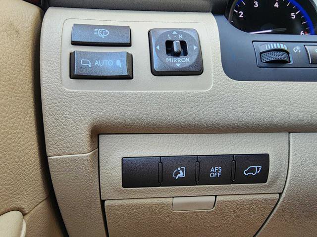 Used 2010 Lexus LX 570 4WD image 29