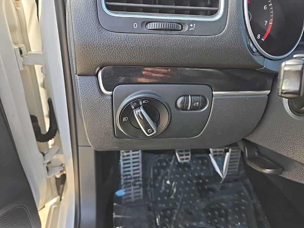 Used 2013 Volkswagen GTI 2-Door image 13