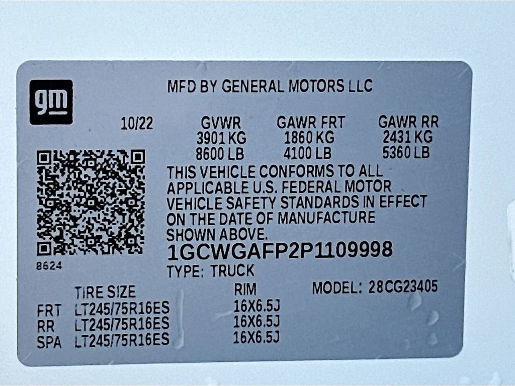 Used 2023 Chevrolet Express 2500 w/ Driver Convenience Package RWD image 28