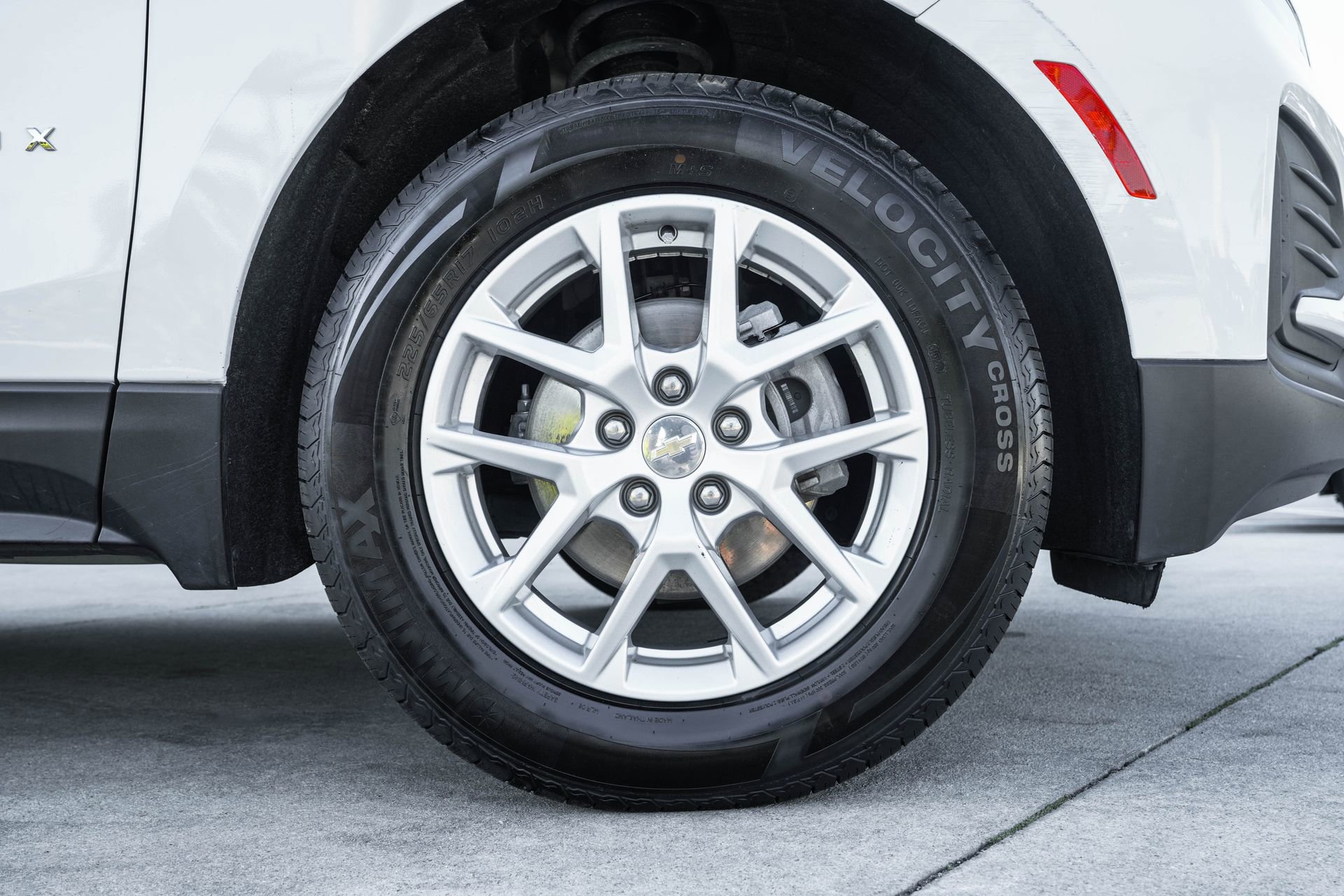 Used 2023 Chevrolet Equinox LS w/ LS Convenience Package image 26