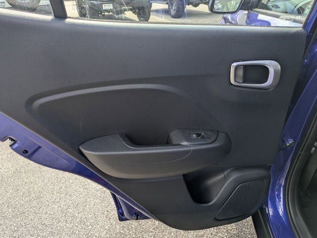 Used 2021 Hyundai Venue SE FWD image 24