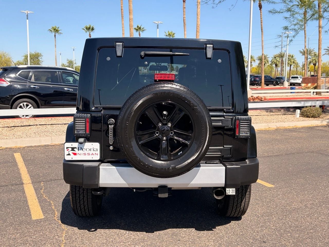 Used 2015 Jeep Wrangler Unlimited Sahara w/ Connectivity Group AWD/4WD image 5