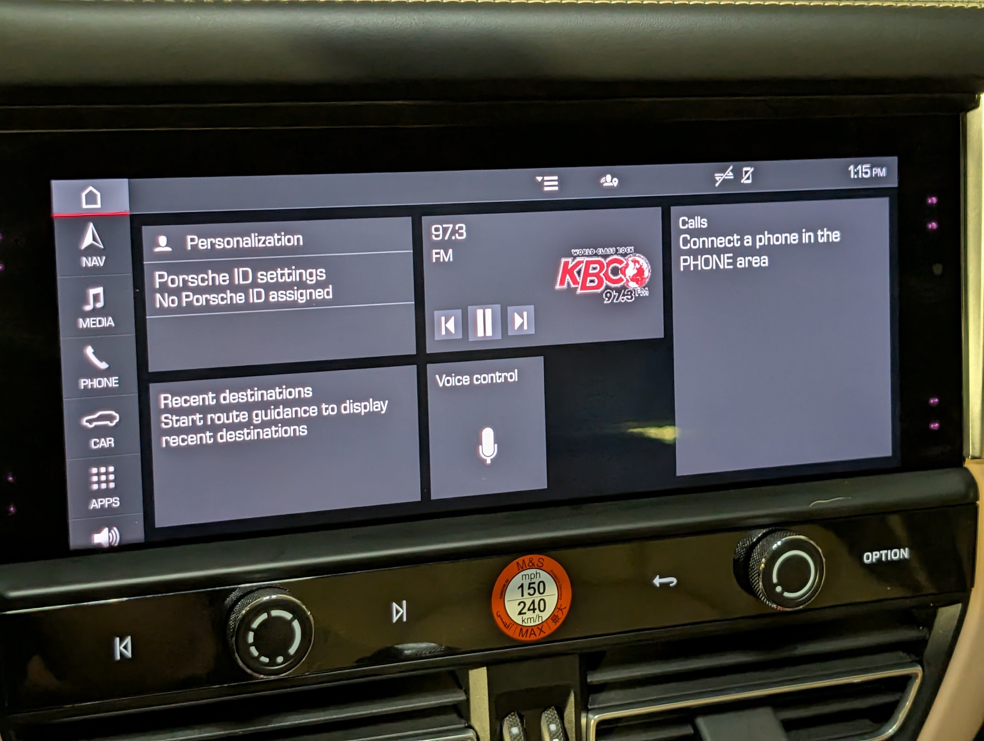 Certified 2023 Porsche Macan AWD/4WD image 35