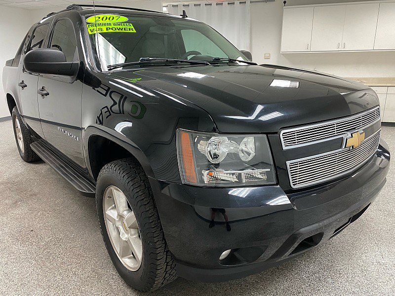 Used 2007 Chevrolet Avalanche LS image 3