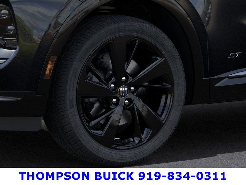 New 2025 Buick Envision Sport Touring image 9