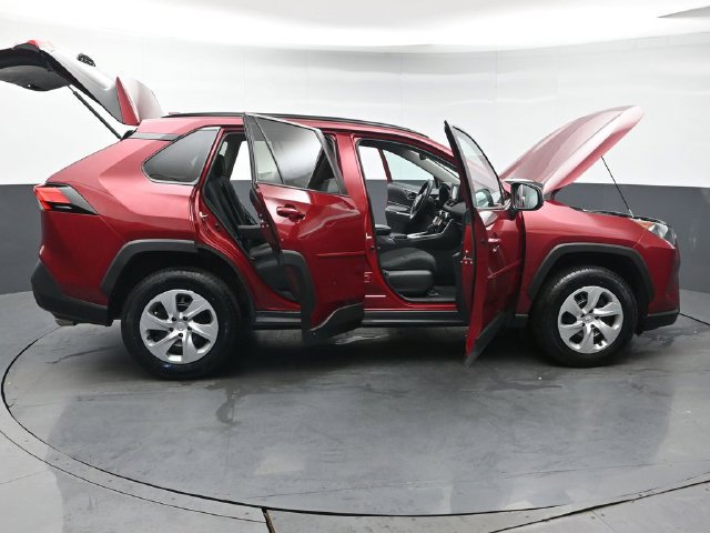 Certified 2021 Toyota RAV4 LE AWD/4WD image 47