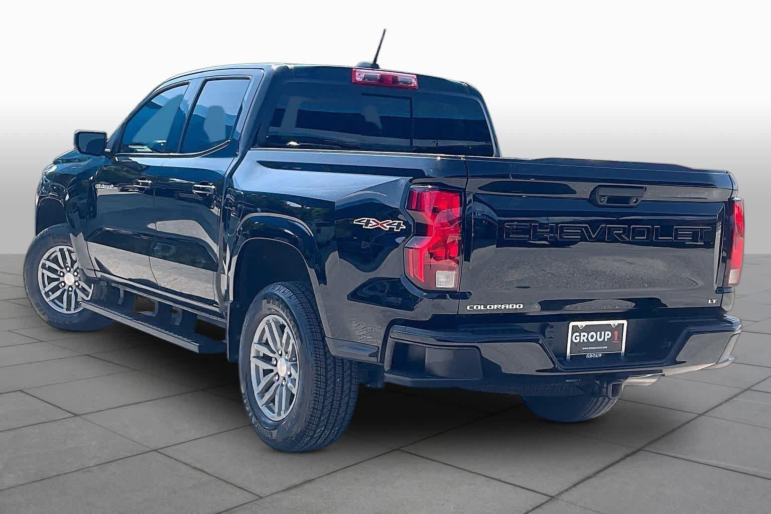 Used 2023 Chevrolet Colorado LT w/ LT Convenience Package II AWD/4WD image 12