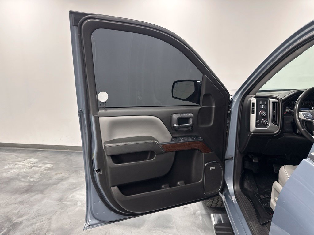 Used 2015 GMC Sierra 1500 SLT w/ SLT Crew Cab Value Package AWD/4WD image 11