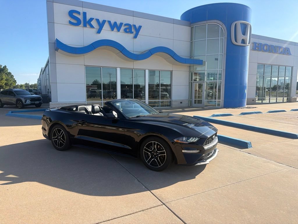 Used 2022 Ford Mustang Premium RWD video 1