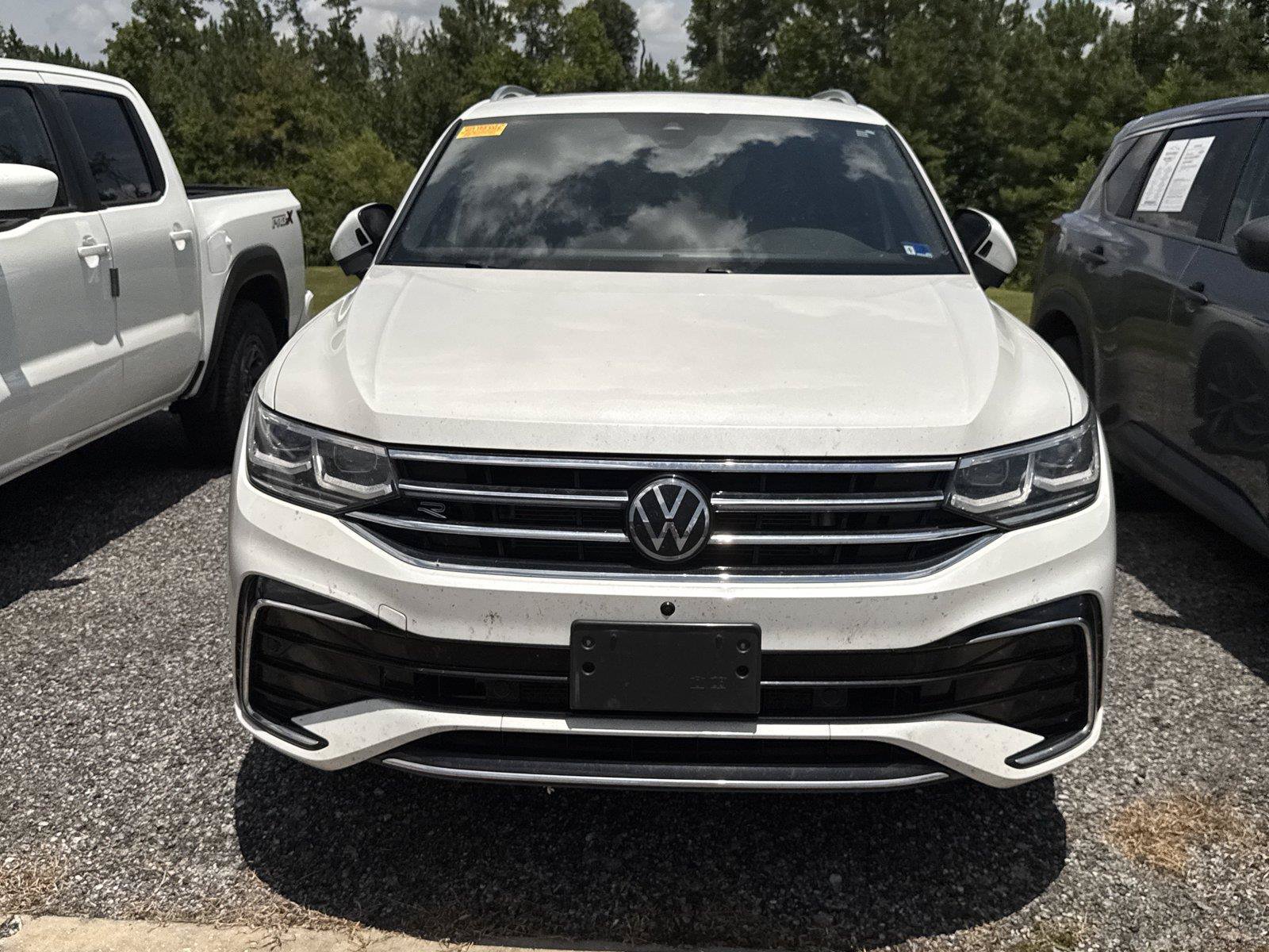 Used 2022 Volkswagen Tiguan SEL R-Line AWD/4WD image 3