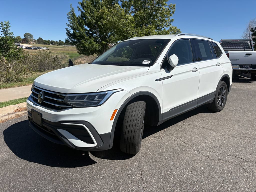 Used 2023 Volkswagen Tiguan SE AWD/4WD image 2