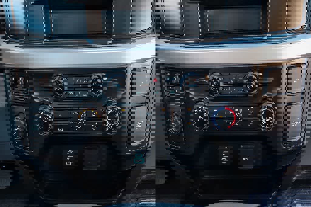 New 2026 Ford F250 XL w/ XL Chrome Package image 13