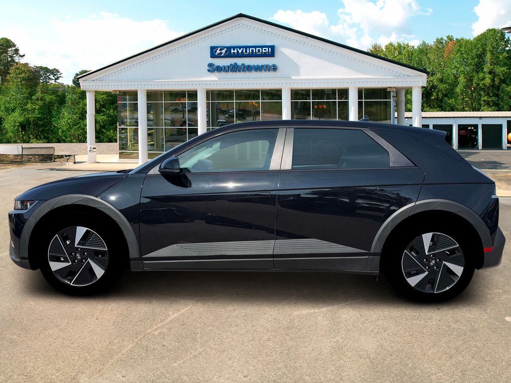 New 2026 Hyundai Ioniq 5 SE RWD image 3
